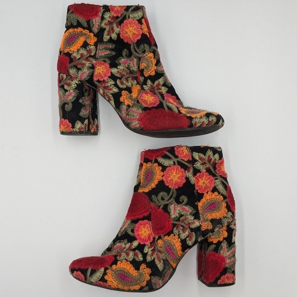 MIA Ankle Boots Womens 7 Embroidered Floral Paisley Colorful Boho Indie Retro - Picture 2 of 8
